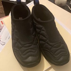 Comfort work or walking shoes